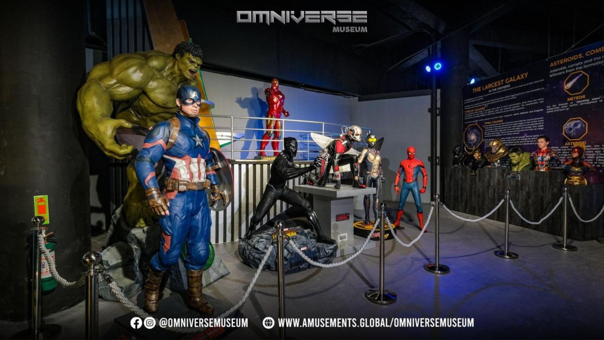 Holiday Inn & Suites Makati By Ihg Makati City Ngoại thất bức ảnh Marvel Super Heroes