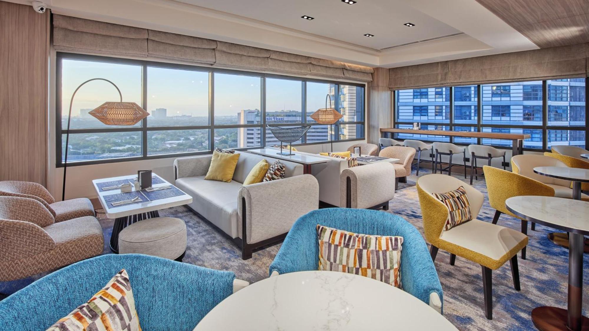 Holiday Inn & Suites Makati By Ihg Makati City Ngoại thất bức ảnh